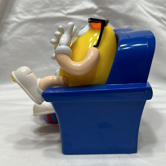 M & M candy dispenser - Picture 3 of 9